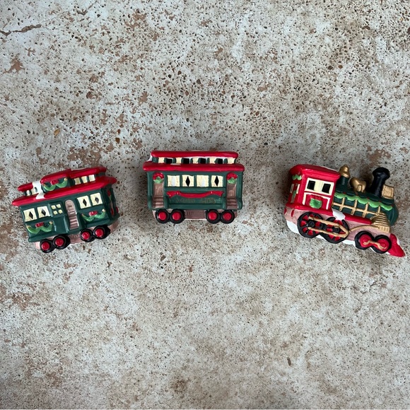 Vtg Christmas Porcelain Train Set 3 Piece Santa Lines Holiday Trim 90s - Picture 2 of 16